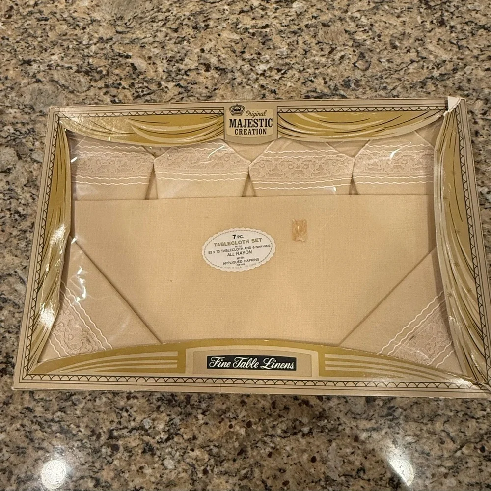Vintage Majestic Creation Beige Lace Tablecloth Set